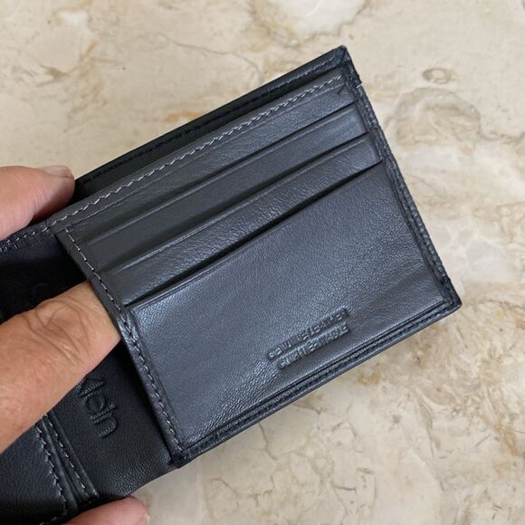NWOT Calvin Klein Leather Compact RFID Protection Bifold Wallet - Picture 9 of 9